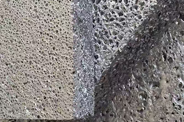 發光泡沫鋁